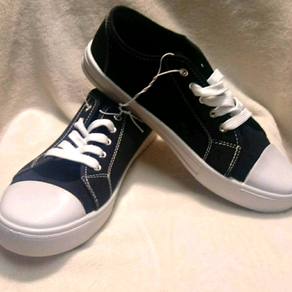 Brand New Womens Black & White Sneakers
